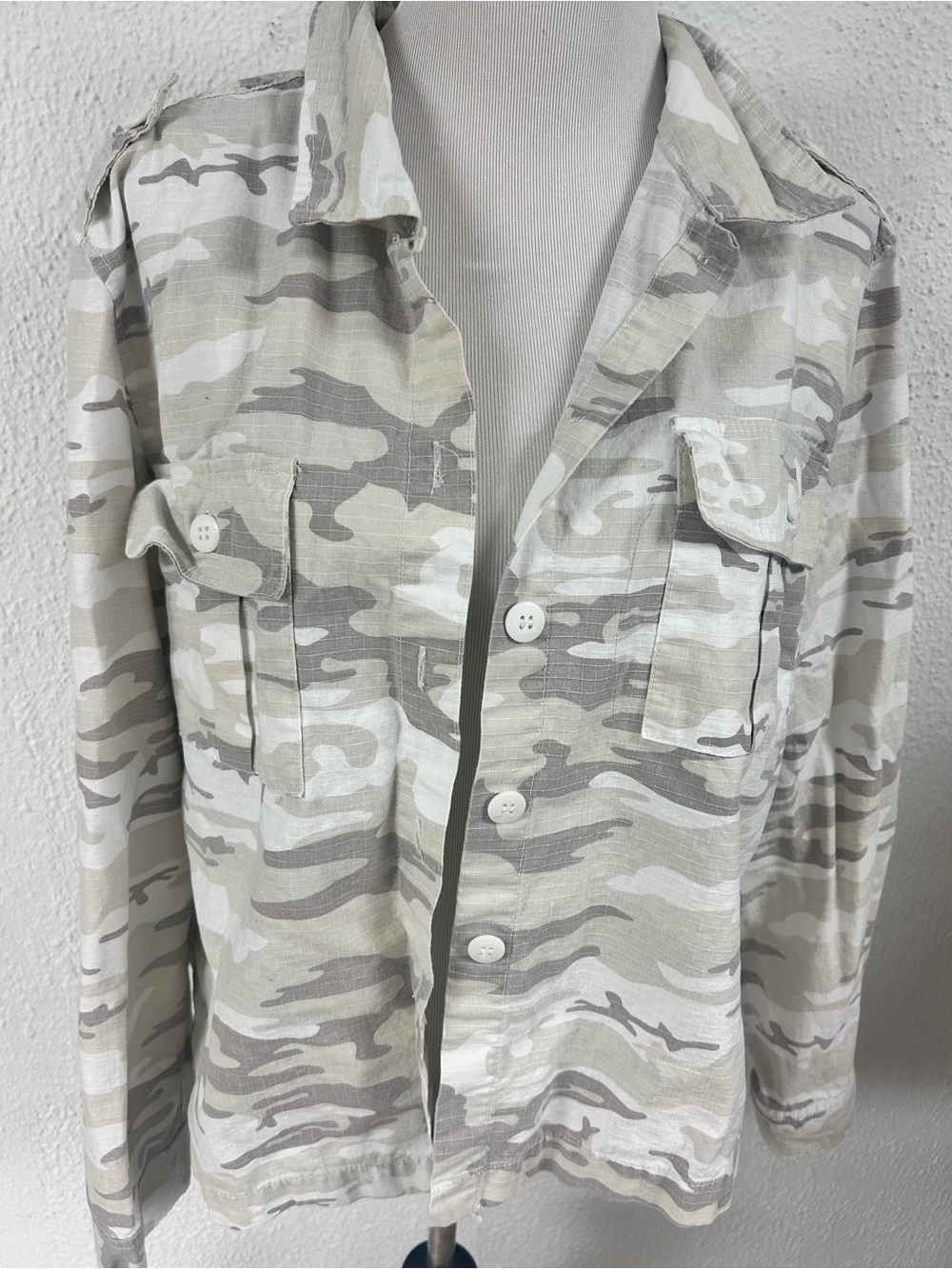 Sanctuary Camo Print Shacket XL 100 cotton button down